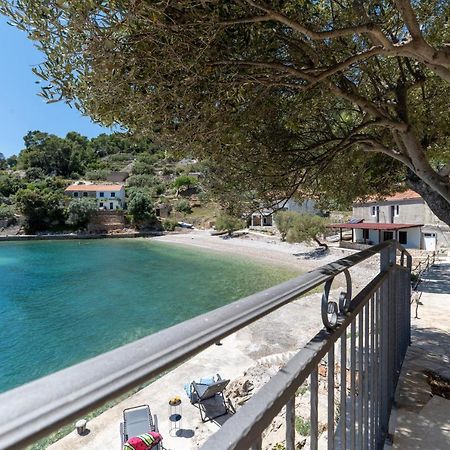 Seaside Cottage Maslina Gdinj Экстерьер фото